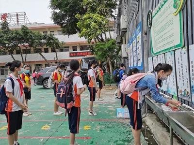 厦门湖里区44所中小学复课 20895名学生回归校园