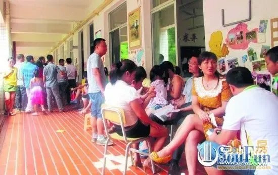 今年厦门“金猪宝宝”扎堆 外来娃入公办校变难——以仙岳小学为例的思考